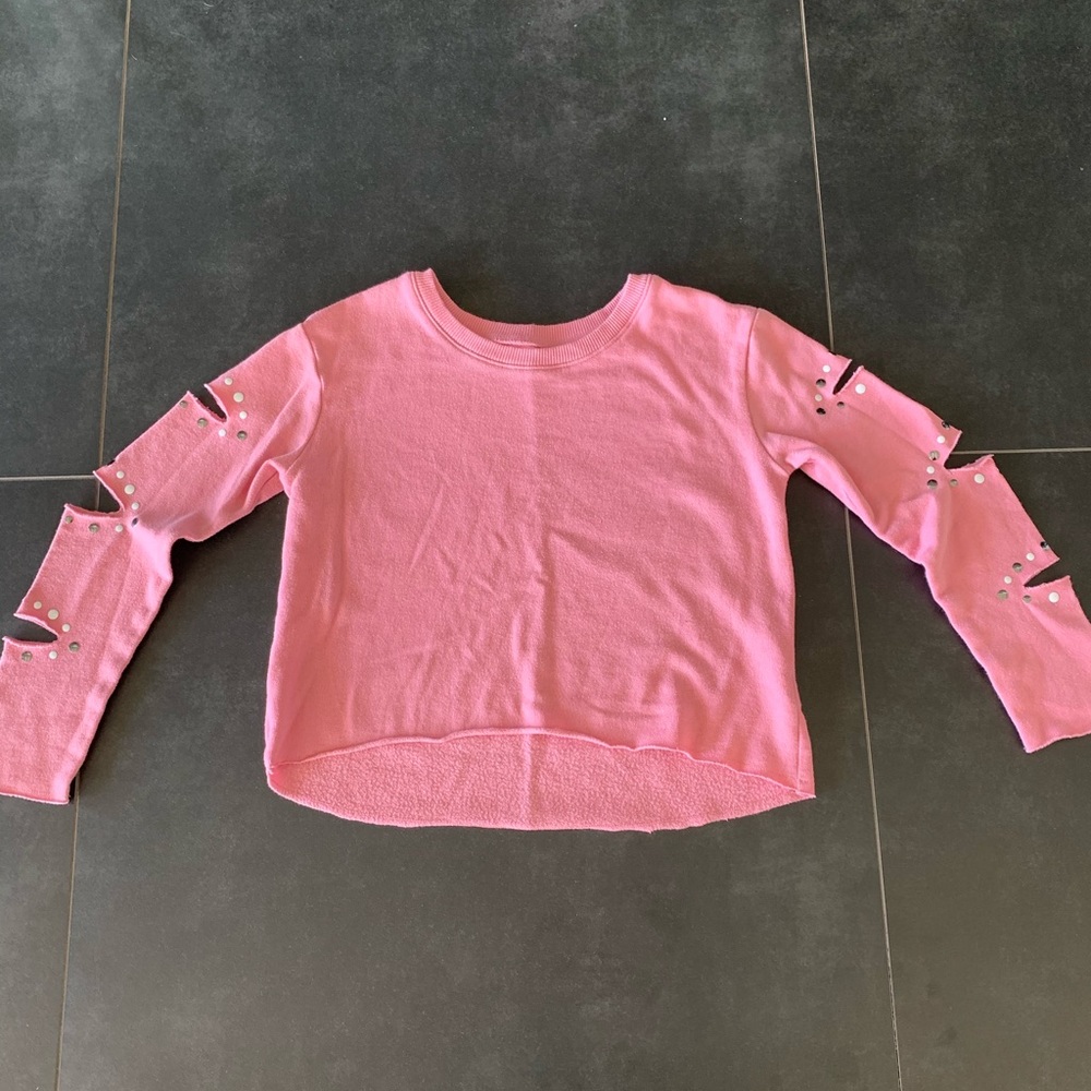 Justice Pink Cutout Sleeve top!!